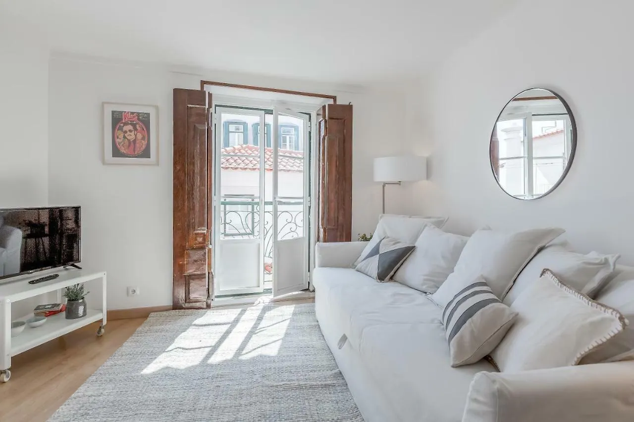 Light Filled Typical Apartment At Alfama, By Timecooler Lissabon Portugal